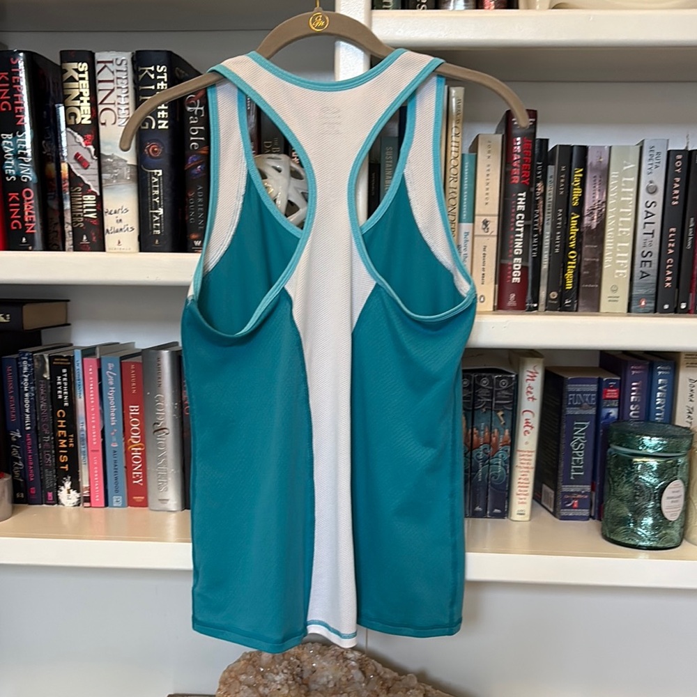 Women's champion Teal Athletic Tank Top size small EUC - Picture 3 of 5